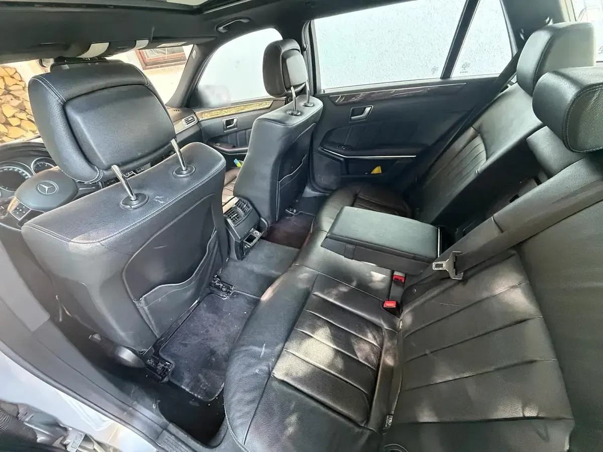 Gebraucht Mercedes E220 170 PS (125 kW) 2014 Grau Kombi