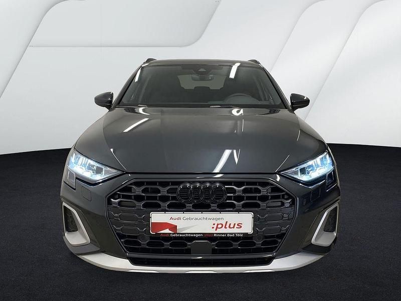 Gebraucht Audi A3 Sport 150 PS (110 kW) 2025 Grau Limousine