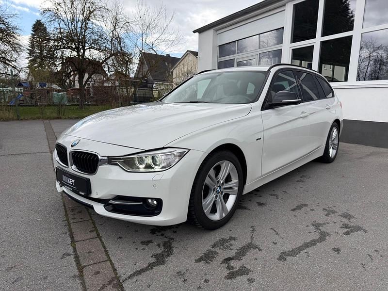 Gebraucht BMW 320 Sport Line 184 PS (135 kW) 2012 Weiß Kombi