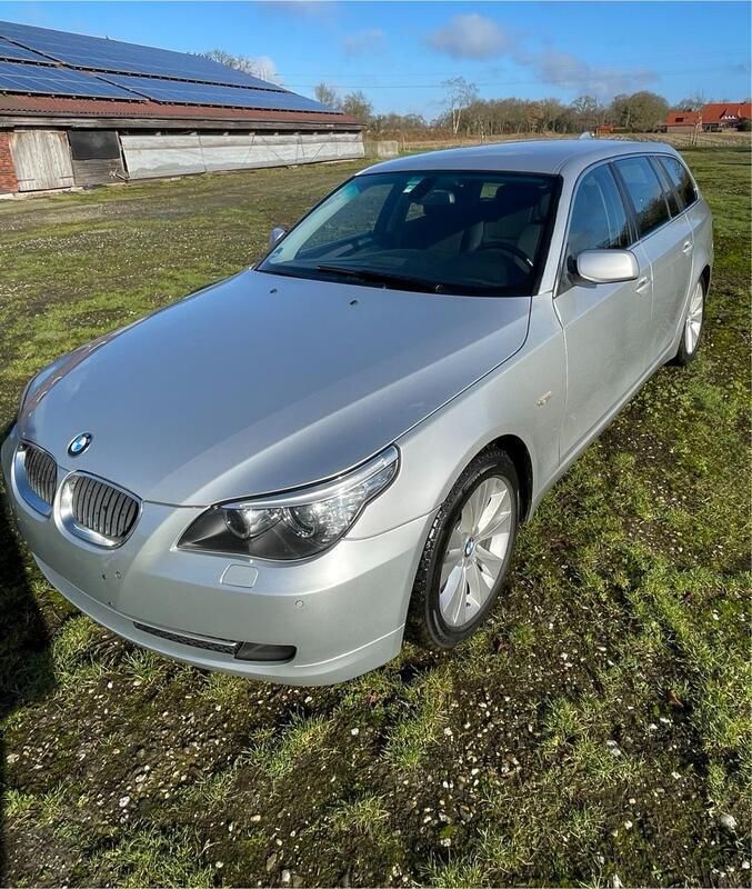 Silber Gebraucht 2009 BMW 520 Kombi | 6.450 € (Fairer Preis) - Bild 1/4