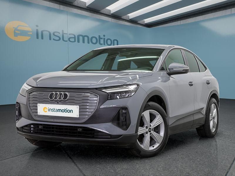 Grau Gebraucht 2022 Audi Q4 Sportback e-tron SUV | 23.599 € (Fairer Preis) - Bild 1/4