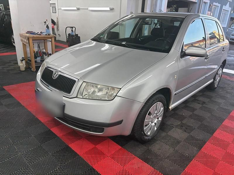 Gebraucht Skoda Fabia 55 PS (40 kW) 2004 Silber Kleinwagen