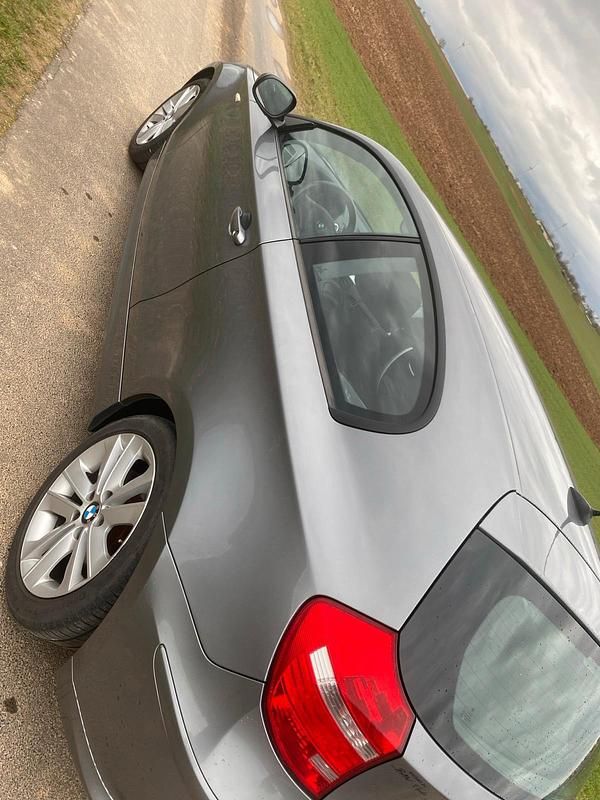 Gebraucht BMW 118 143 PS (105 kW) 2010 Grau Kleinwagen