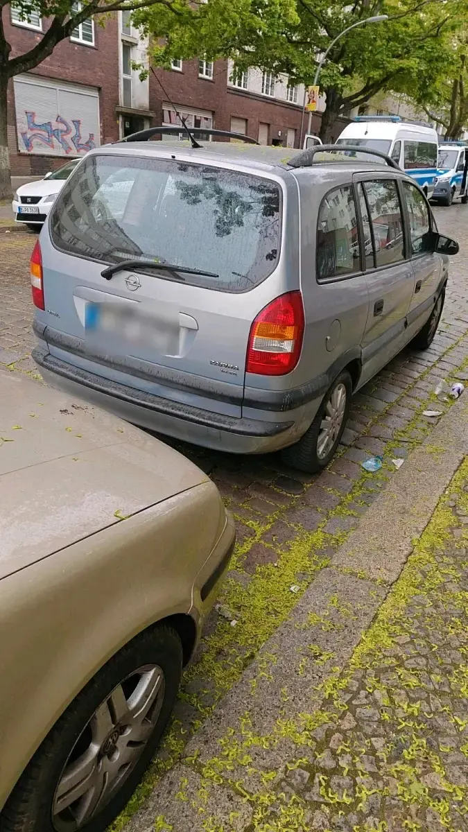 Gebraucht Opel Zafira 100 PS (73 kW) 2001 Silber Van / Kleinbus