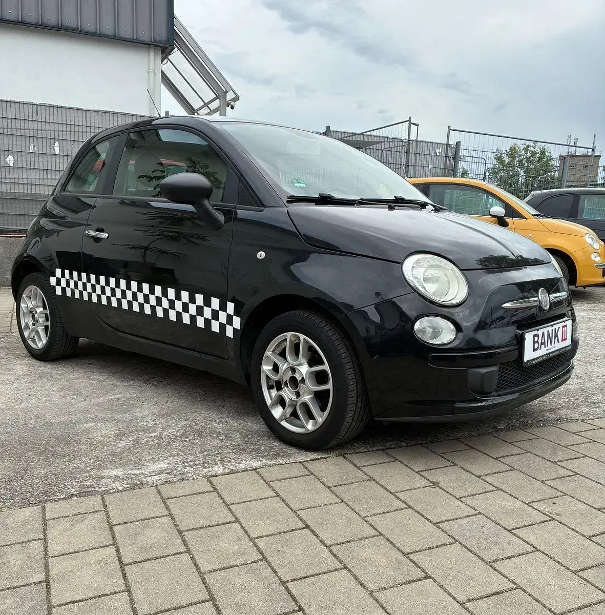 Gebraucht Fiat 500 Pop 69 PS (50 kW) 2011 Schwarz Kleinwagen