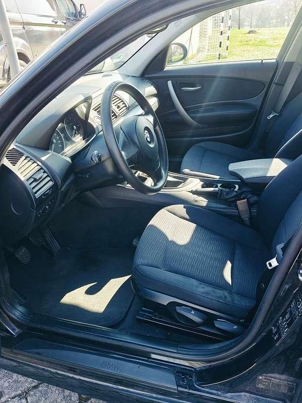 Gebraucht BMW 116 122 PS (89 kW) 2007 Schwarz Kleinwagen