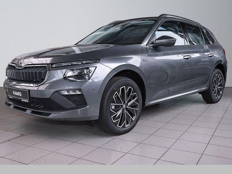 Grau Neu 2025 Skoda Kamiq Tour SUV | 32.380 € (Teuer) - Bild 1/4
