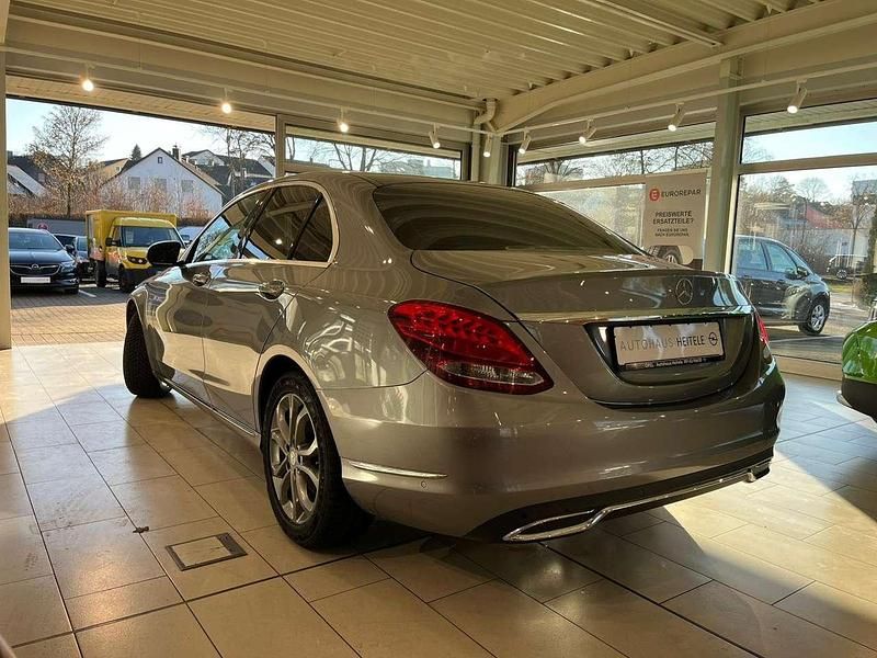 Gebraucht Mercedes C220 170 PS (125 kW) 2014 Palladiumsilber Limousine