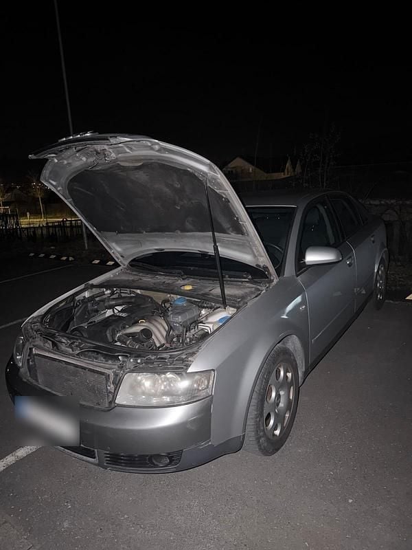 Gebraucht Audi A4 105 PS (77 kW) 2002 Silber Limousine