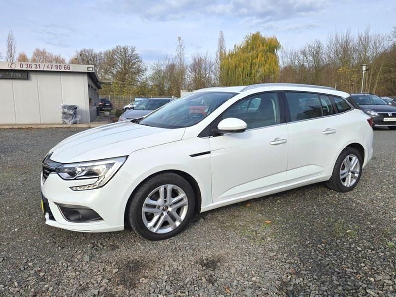 Gebraucht Renault Mégane IV Business 131 PS (96 kW) 2018 Weiß Limousine