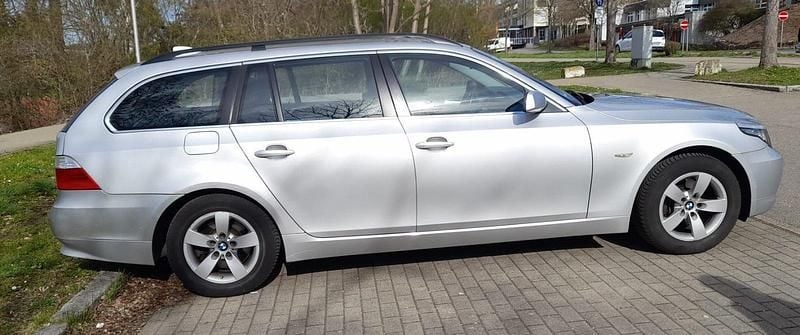 Gebraucht BMW 520 177 PS (130 kW) 2007 Silber Kombi