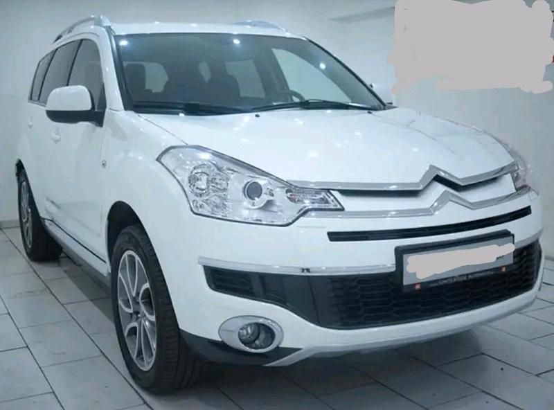 Weiß Gebraucht 2010 Citroën C-Crosser SUV | 3.900 € (Guter Preis) - Bild 1/4
