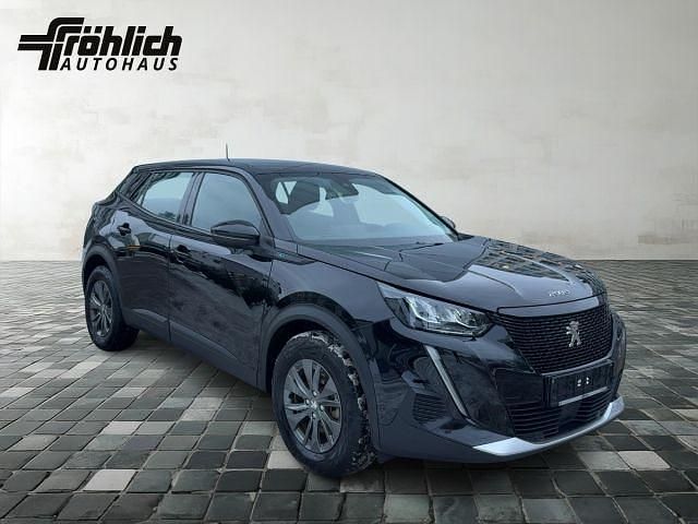 Gebraucht Peugeot e-2008 Active 100 kW (136 PS) 2021 Schwarz SUV