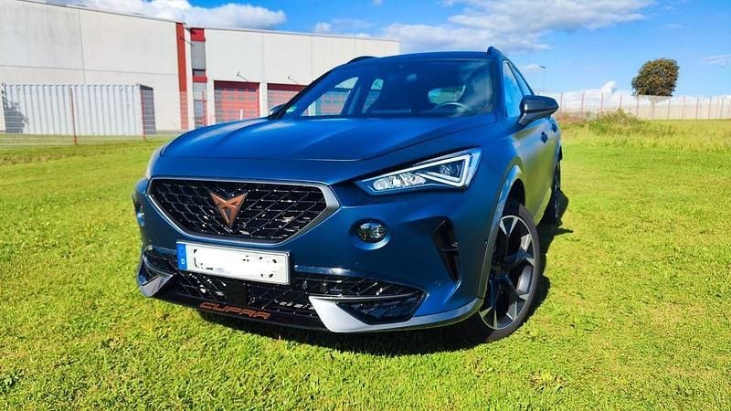 Blau Gebraucht 2021 Cupra Formentor VZ SUV | 26.850 € (Guter Preis) - Bild 1/4