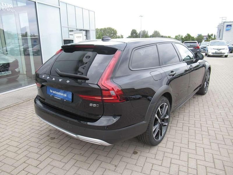 Gebraucht Volvo V90 CC Ultimate 250 PS (183 kW) 2023 Onyx black Kombi