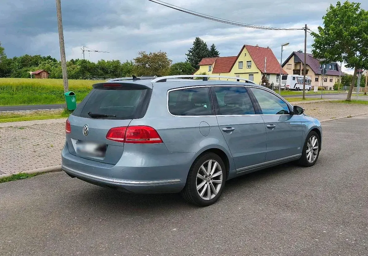 Gebraucht VW Passat Highline 170 PS (125 kW) 2012 Andere farben Kombi