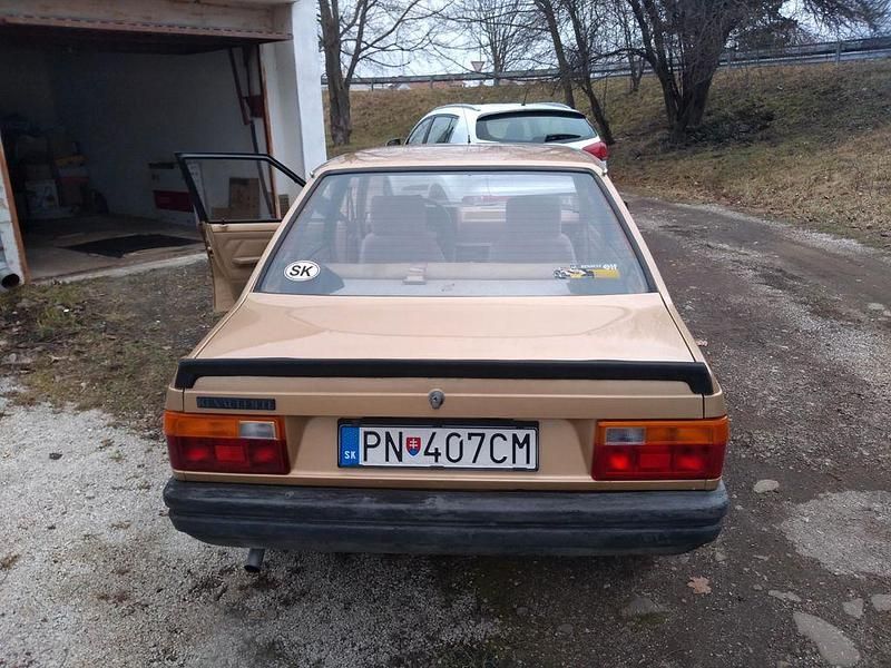 Gebraucht Renault R9 60 PS (44 kW) 1983 Gold Limousine