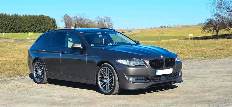 Gebraucht BMW 525 Shadowline 204 PS (150 kW) 2011 Kombi