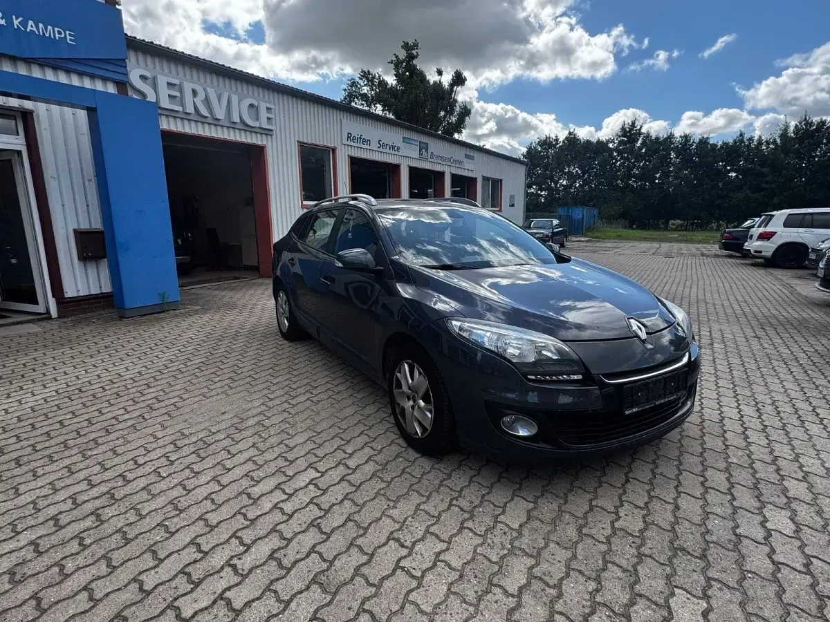 Gebraucht Renault Mégane GrandTour Initiale Paris 101 PS (74 kW) 2013 Grau eclipse Kombi