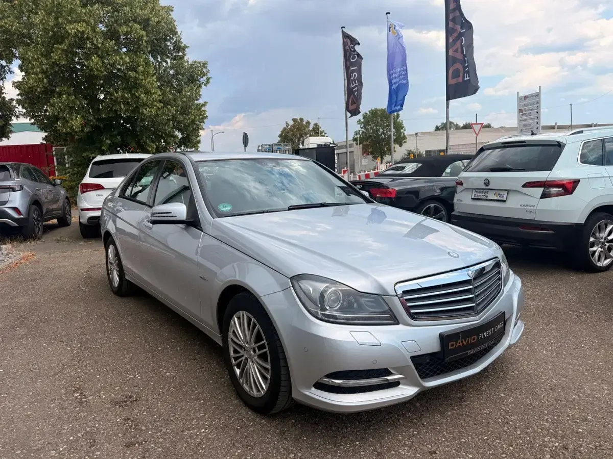 Gebraucht Mercedes C200 136 PS (100 kW) 2012 Silber Limousine