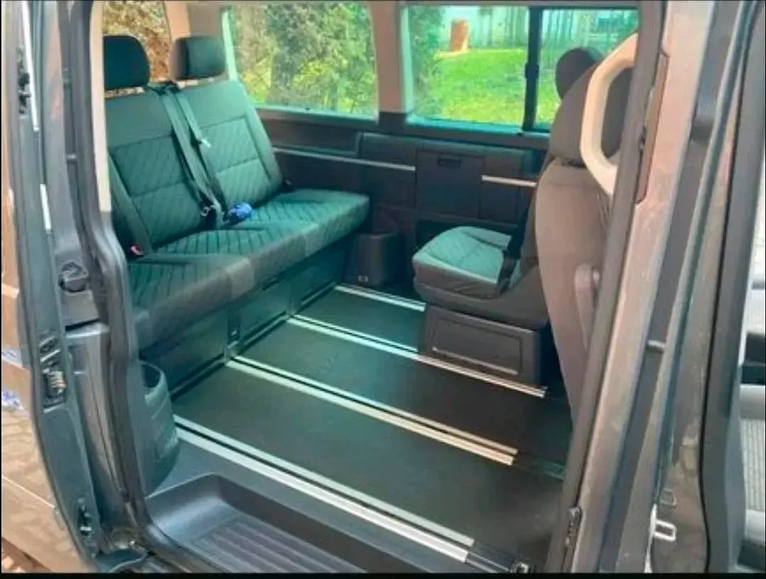 Gebraucht VW Multivan 179 PS (131 kW) 2009 Silber Van / Kleinbus