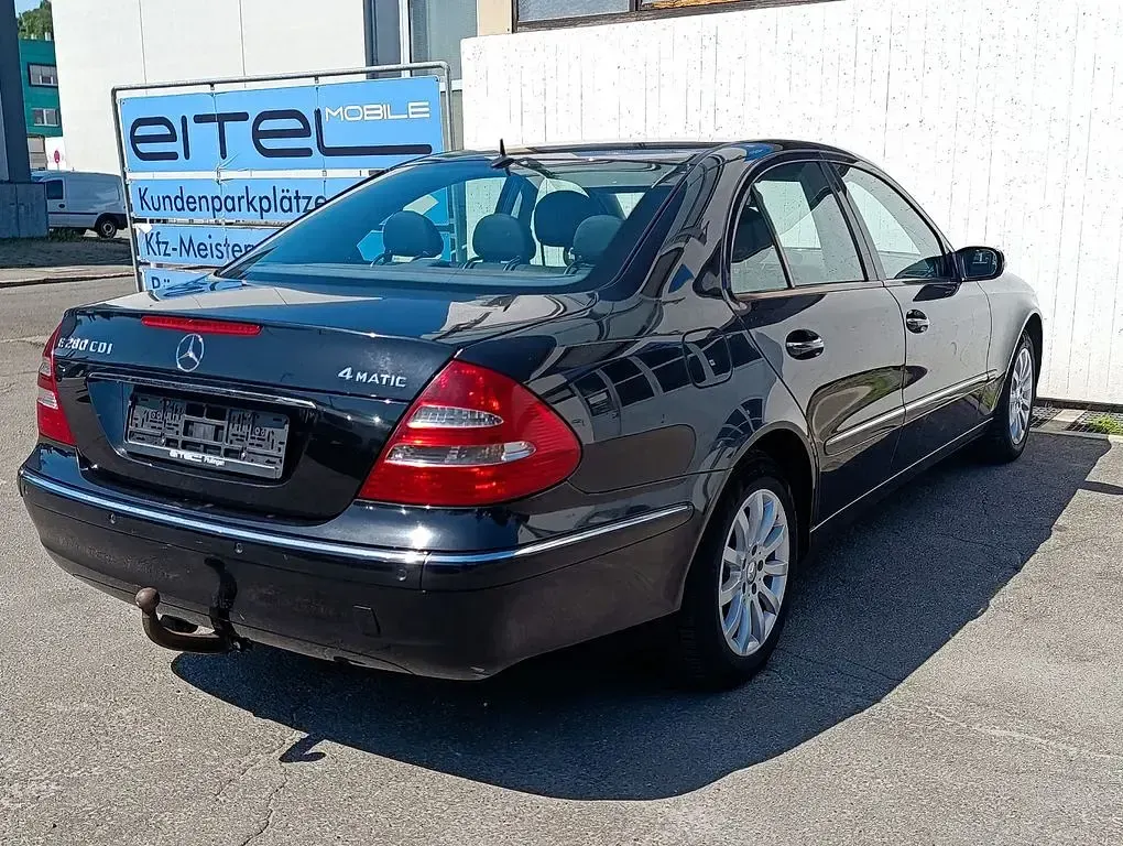 Gebraucht Mercedes E280 Elegance 190 PS (139 kW) 2006 Schwarz Limousine