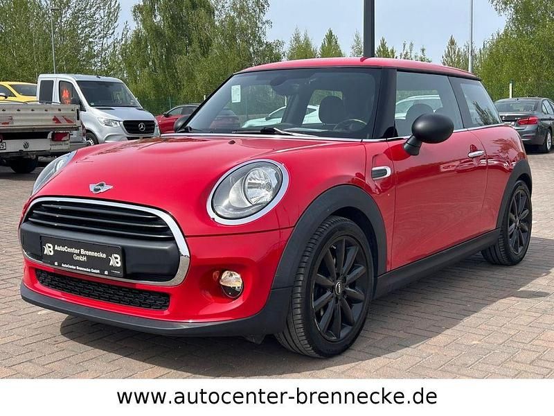 Usata Mini ONE 102 CV (75 kW) 2017 Rosso Utilitaria