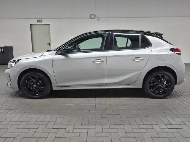 Gebraucht Opel Corsa 101 PS (74 kW) 2025 Kristallsilbermet. Kleinwagen
