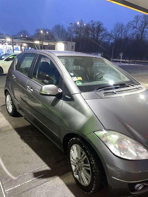 Gebraucht Mercedes A180 Elegance 109 PS (80 kW) 2009 Limousine