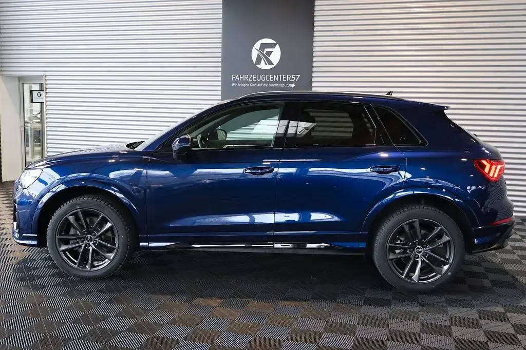 Gebraucht Audi Q3 S-Line 245 PS (180 kW) 2022 Blau SUV