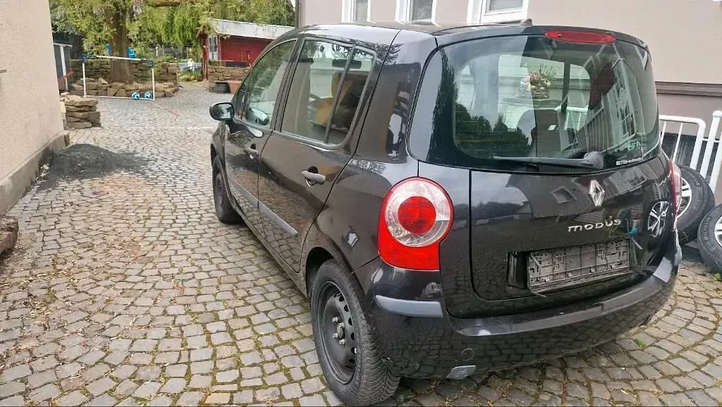 Brugt Renault Modus 75 HK (55 kW) 2007 Sort MPV