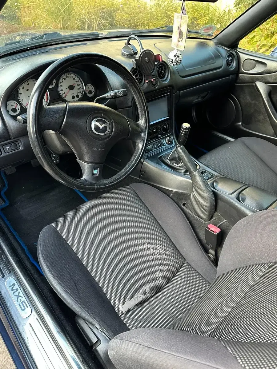 Gebraucht Mazda MX5 110 PS (80 kW) 2002 Blau Cabrio