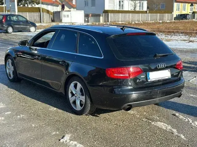 Gebraucht Audi A4 S-line plus 180 PS (132 kW) 2010 Schwarz Kombi