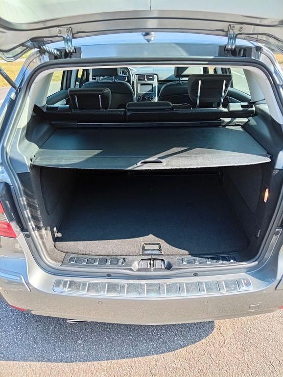 Gebraucht Mercedes B180 109 PS (80 kW) 2009 Grau Van / Kleinbus