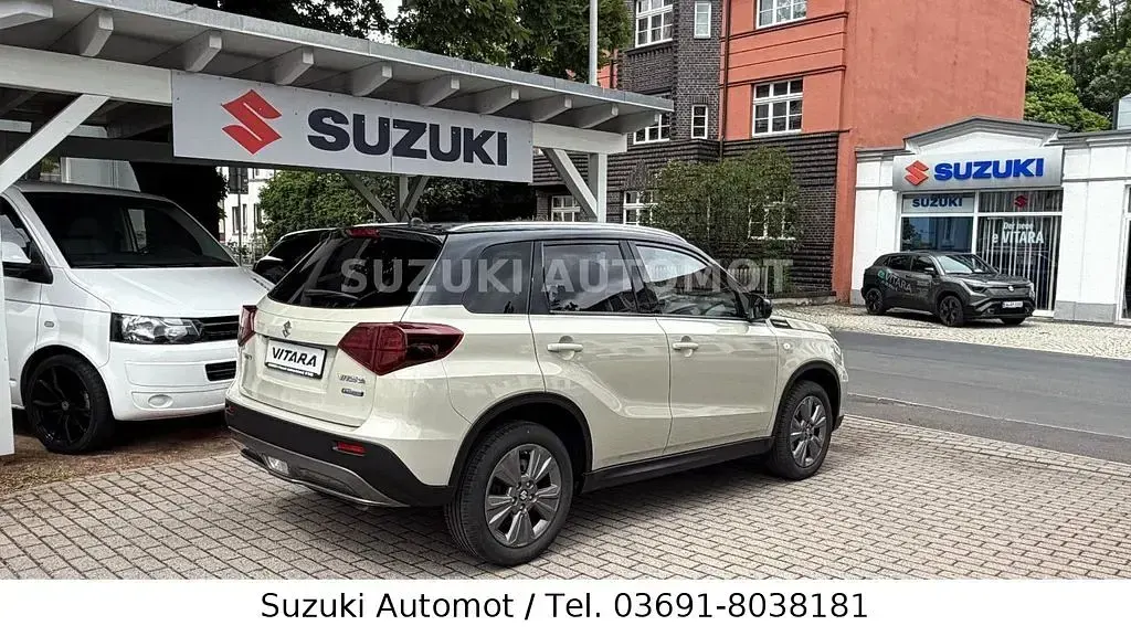 Gebraucht Suzuki Vitara Comfort 129 PS (94 kW) 2023 Beige SUV