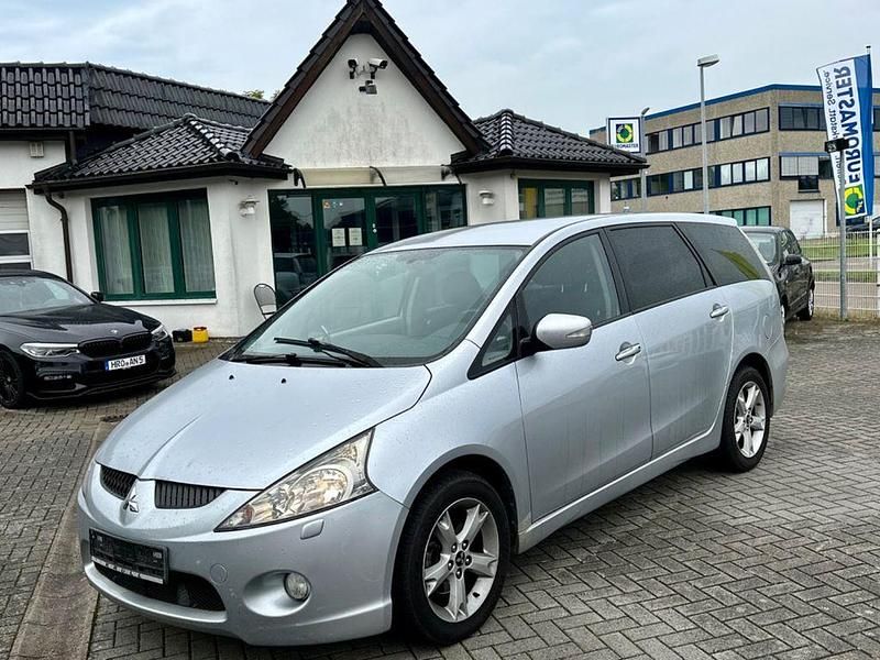 Silber Gebraucht 2008 Mitsubishi Grandis Van / Kleinbus | 2.950 € (Guter Preis) - Bild 1/4