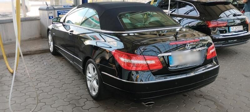 Schwarz Gebraucht 2010 Mercedes E250 Cabrio | 11.000 € (Guter Preis) - Bild 1/4