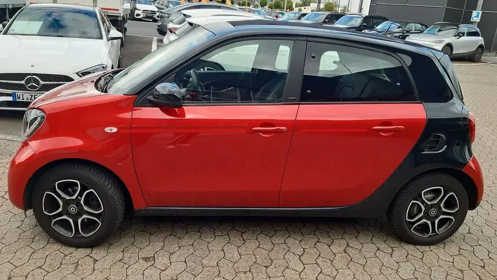 Usata Smart ForFour 90 CV (66 kW) 2019 Rosso Utilitaria