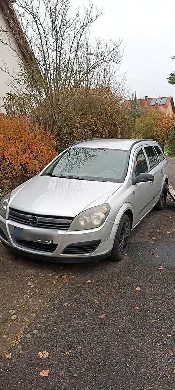 Silber Gebraucht 2005 Opel Astra Kombi | 1.600 € (Etwas zu teuer) - Bild 1/4