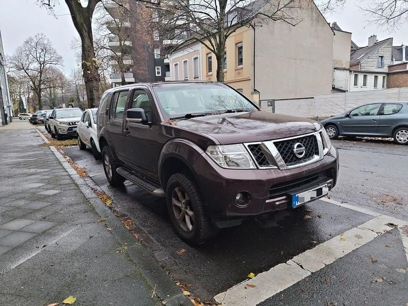 Schwarz Gebraucht 2013 Nissan Pathfinder SUV | 14.000 € (Fairer Preis) - Bild 1/4
