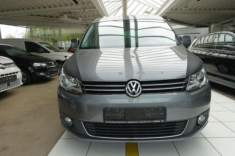 Grau Gebraucht 2015 VW Caddy Comfortline Van / Kleinbus | 8.990 € (Superpreis) - Bild 1/4