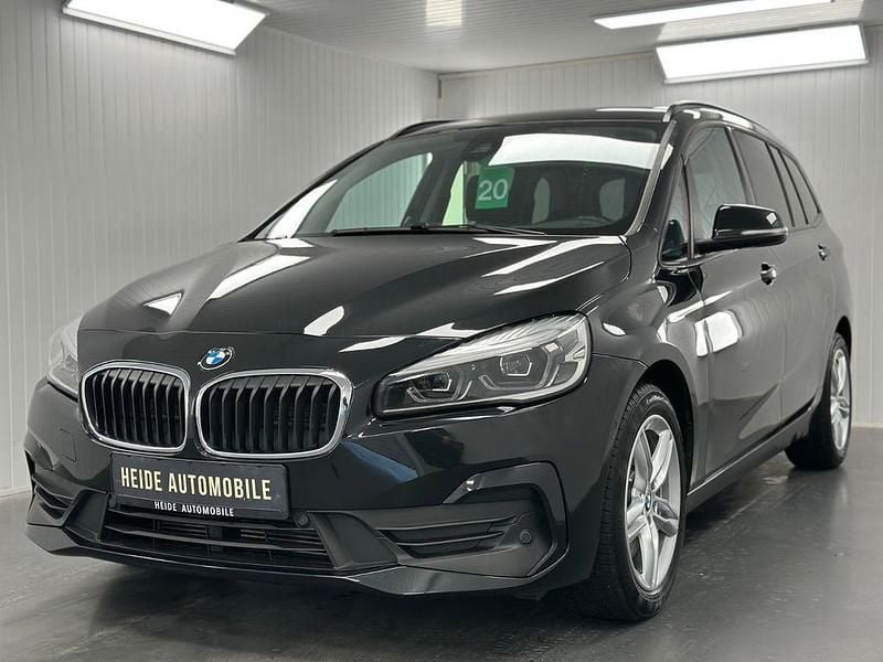 Schwarz Gebraucht 2022 BMW 218 Gran Tourer Advantage Van / Kleinbus | 18.900 € (Guter Preis) - Bild 1/4