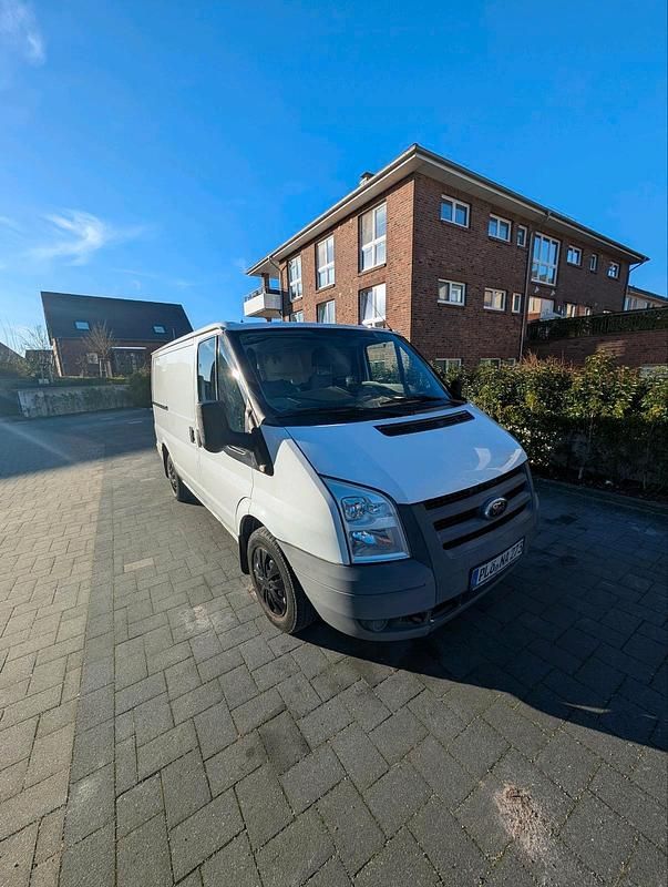 Weiß Gebraucht 2013 Ford Transit Van / Kleinbus | 7.399 € - Bild 1/4