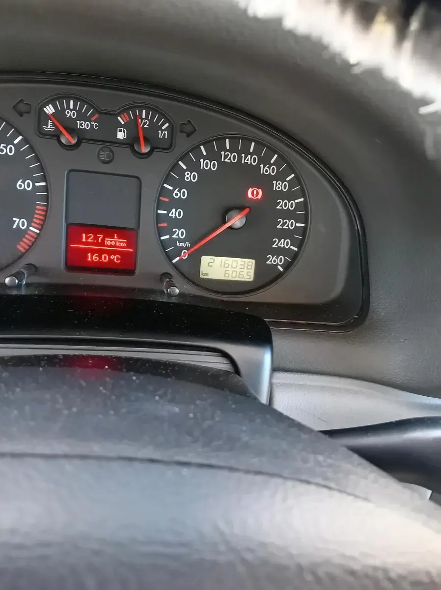 Gebraucht VW Passat 105 PS (77 kW) 2000 Silber Limousine