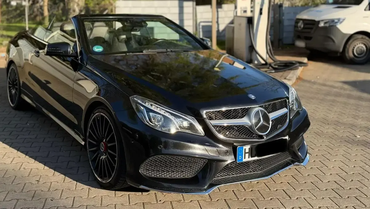 Gebraucht Mercedes E350 AMG line 252 PS (185 kW) 2013 Schwarz Cabrio