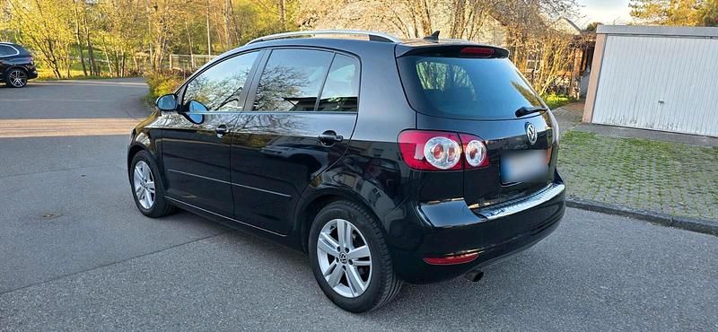 Gebraucht VW Golf Plus Cross Style 105 PS (77 kW) 2011 Schwarz Van / Kleinbus