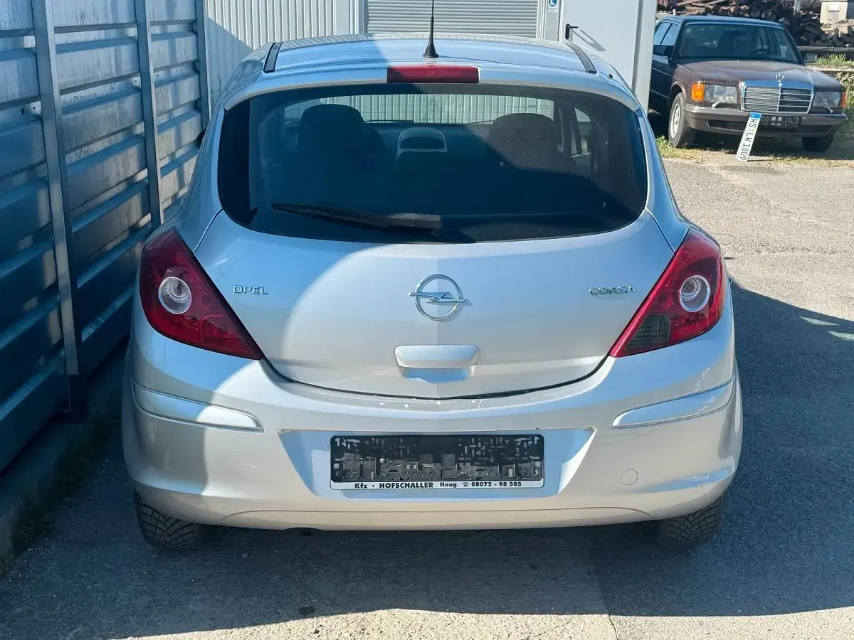 Gebraucht Opel Corsa Basis 60 PS (44 kW) 2009 Grau Kleinwagen