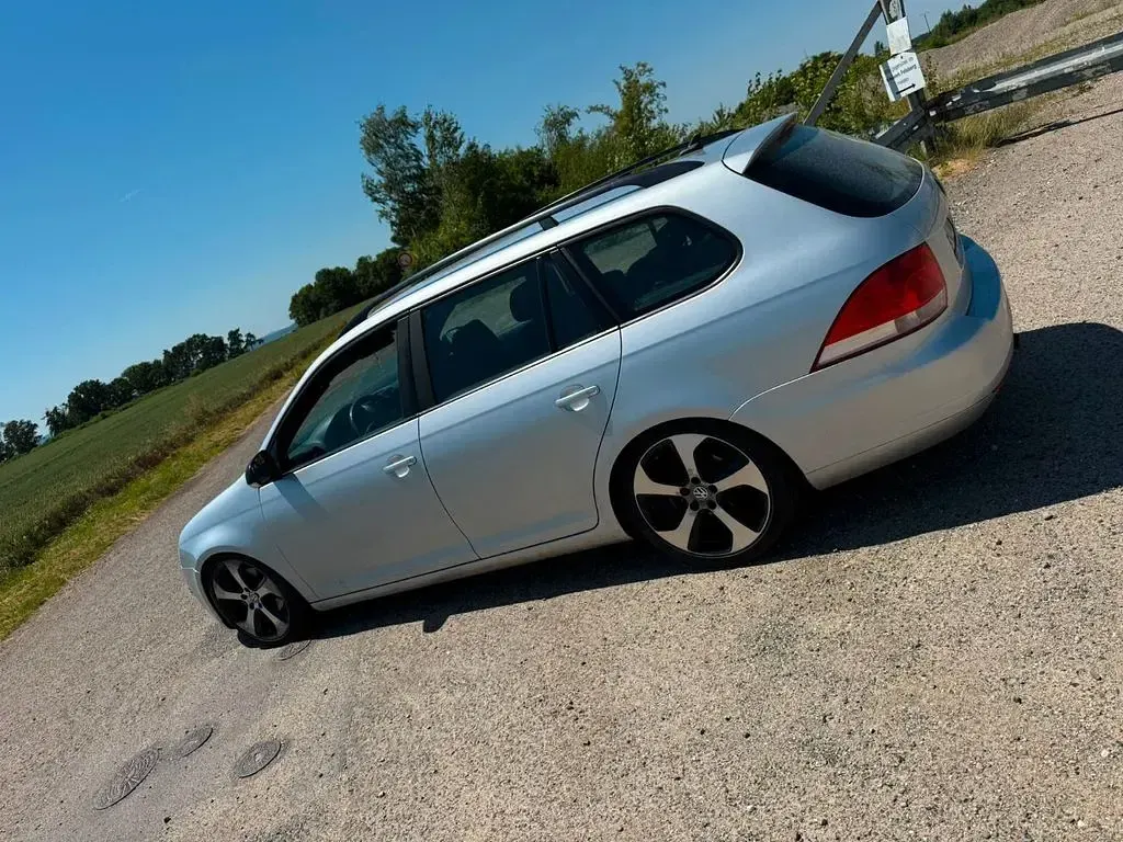 Gebraucht VW Golf V Trendline 105 PS (77 kW) 2008 Silber Kombi