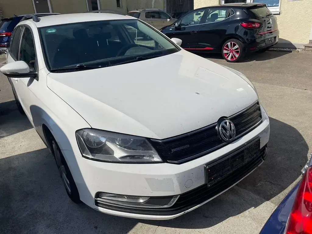 Gebraucht VW Passat 105 PS (77 kW) 2014 Weiß Limousine