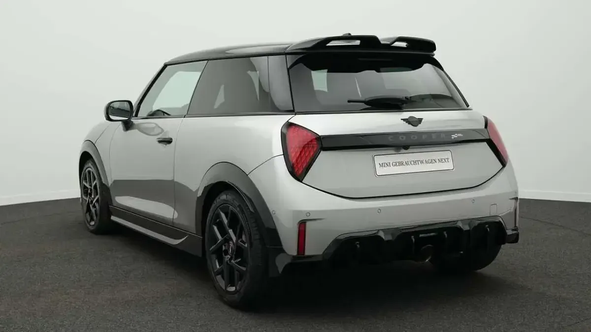 Gebraucht Mini John Cooper Works 231 PS (169 kW) 2025 Grau Kleinwagen